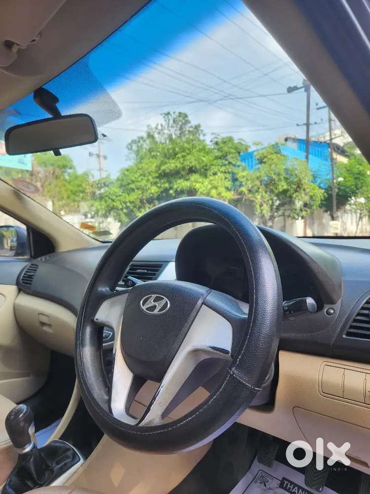 Hyundai Verna 2012