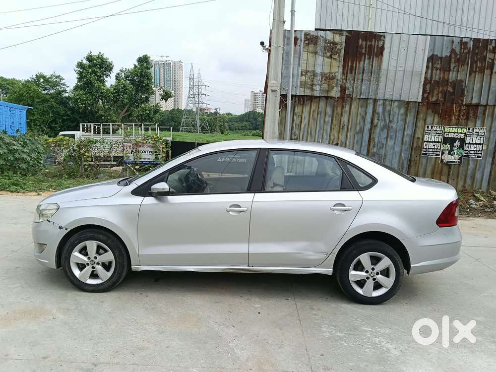 Skoda Rapid [ ] 1.5 Style Plus Tdi At, 2016, Diesel