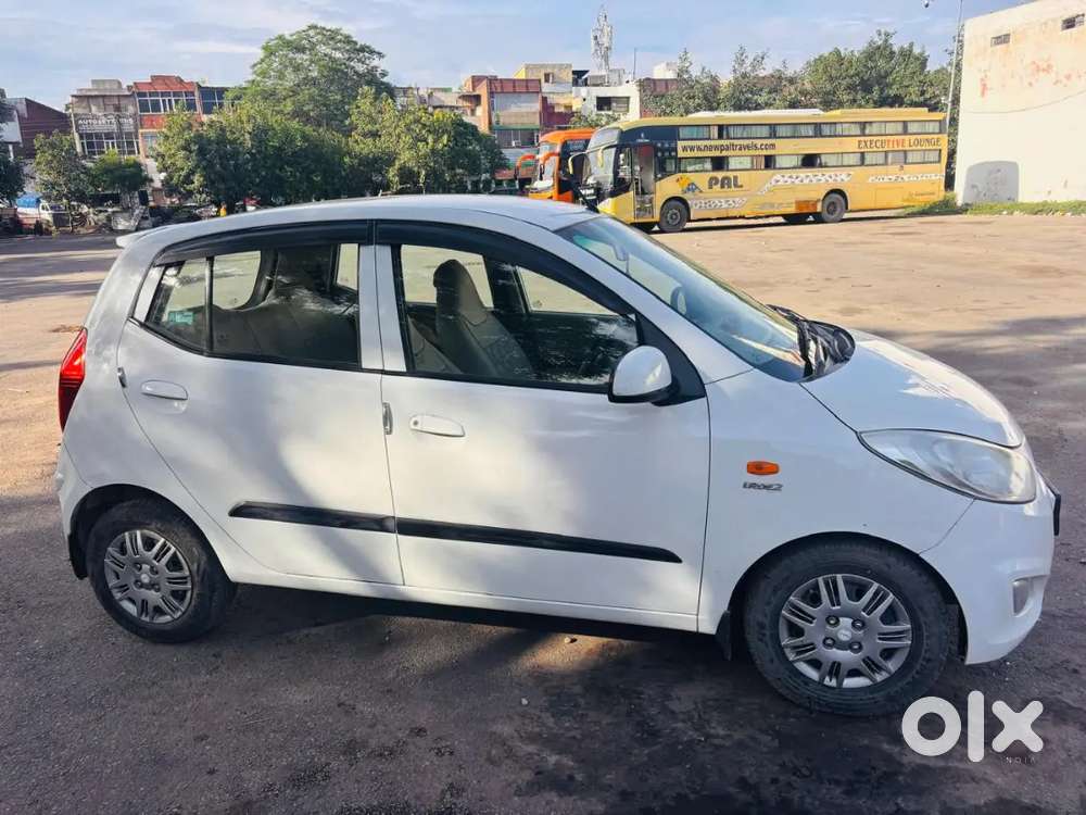 Hyundai I10 Sportz 2014 Petrol Car
