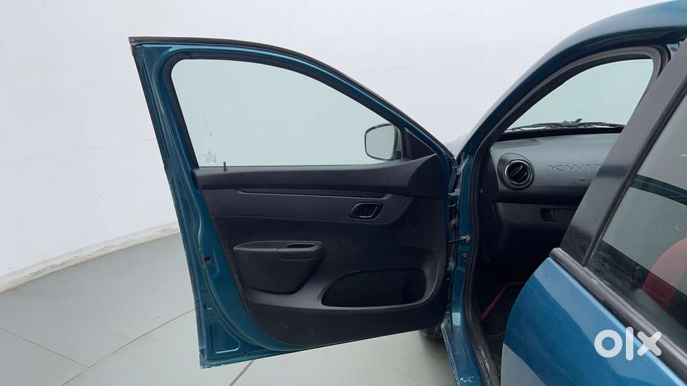 Renault Kwid 1.0 Rxt Amt, 2022, Petrol