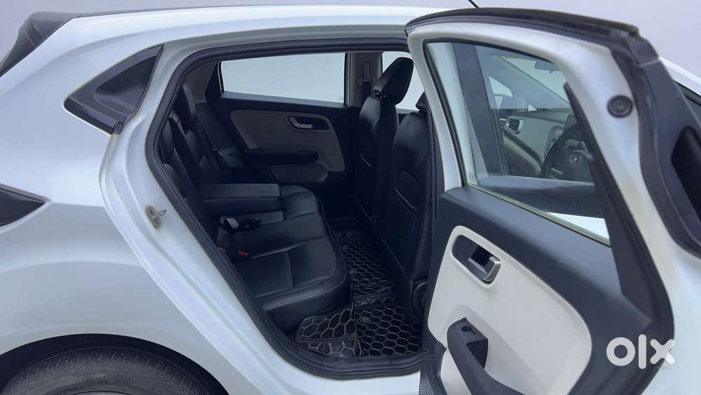 Tata Altroz 1.5 Xz Plus Diesel, 2022, Diesel