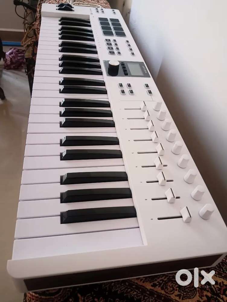 Midi Controller Arturia Keylab Essentials 49 - Musical Instruments in ...