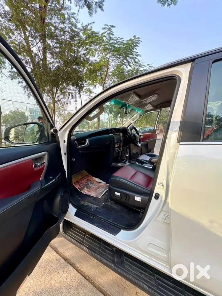 Toyota Fortuner Legender 2025 Diesel 5000 Km Driven