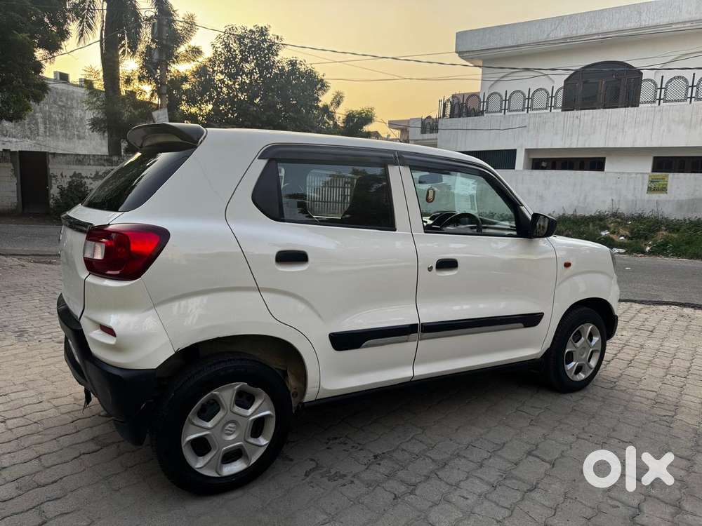 Maruti Suzuki S-presso Vxi Opt, 2022, Petrol