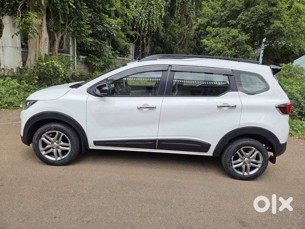 Renault Triber Rxz, 2021, Petrol
