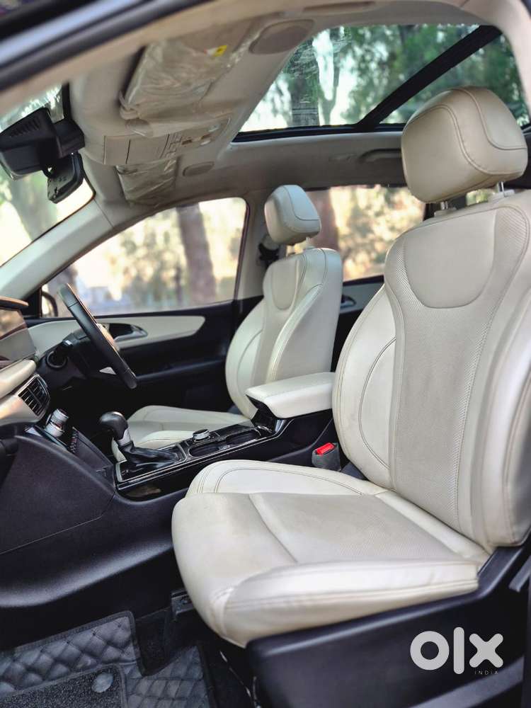 Mahindra Xuv700, 2025, Petrol