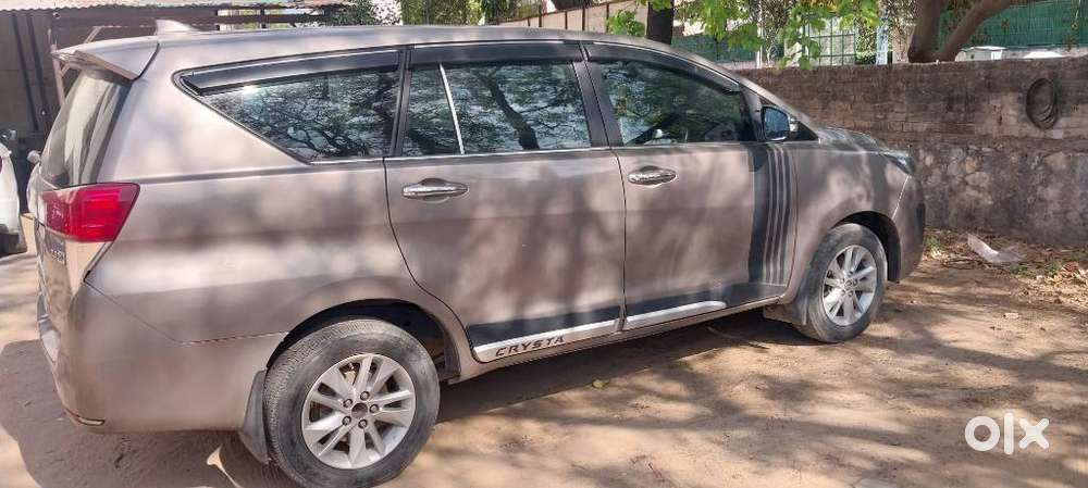 Toyota Innova Crysta 2.8z Automatic, 2017, Diesel