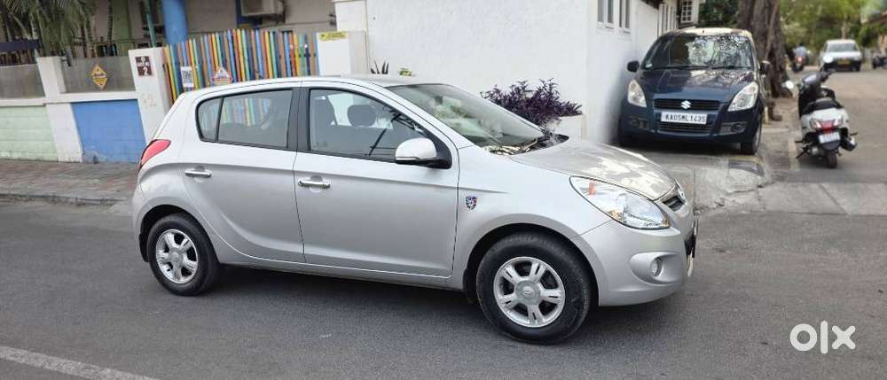Hyundai I20 2009-2011 Asta, 2010, Petrol
