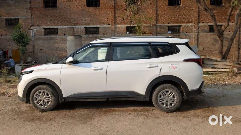 Kia Carens 2022 Petrol 12000 Km Driven