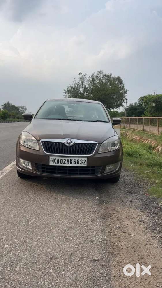 Skoda Rapid Elegance Plus 2015 Model Diesel Automatic