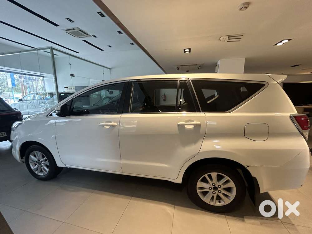 Toyota Innova Crysta 2.4 G Mt 7 Str, 2017, Diesel