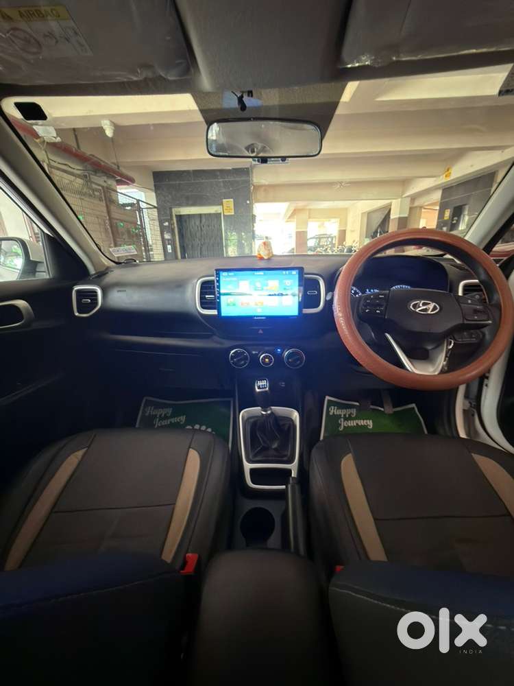 Hyundai Venue 2021 Model - Mint Condition (showroom Track)