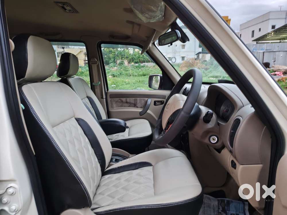 Mahindra Scorpio Vlx 2wd Abs At Bsiii, 2014, Diesel