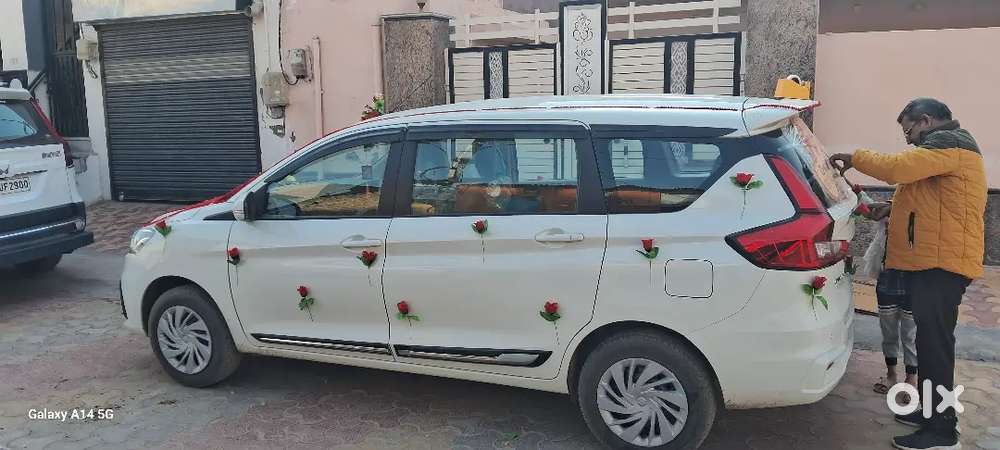 Cng & Petrol Maruti Ertiga