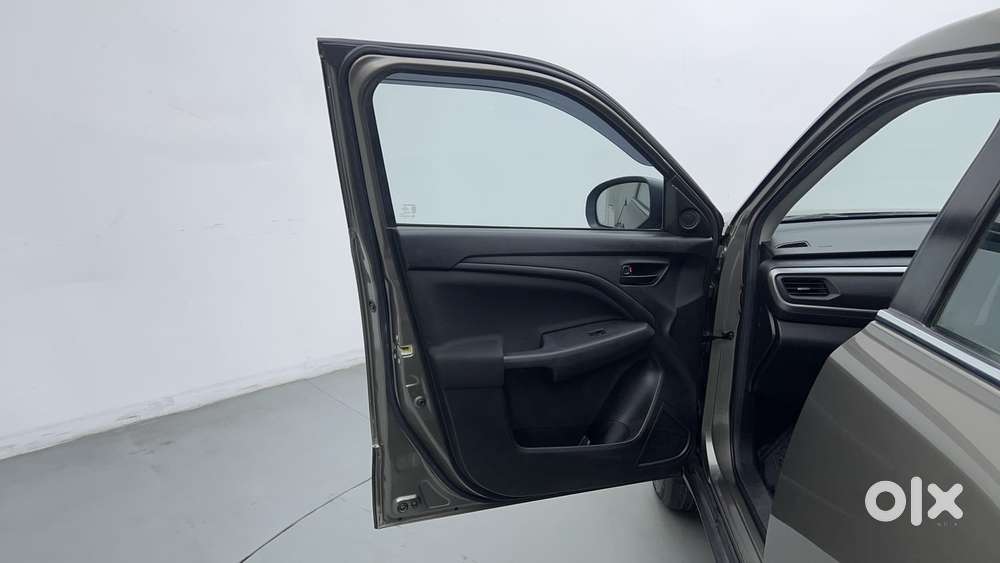 Maruti Suzuki Brezza Vxi At, 2024, Petrol