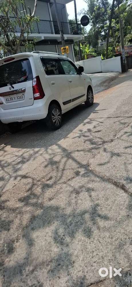 Maruti Suzuki Wagon R 2017 Petrol 40000 Km Driven+ Cng Converted