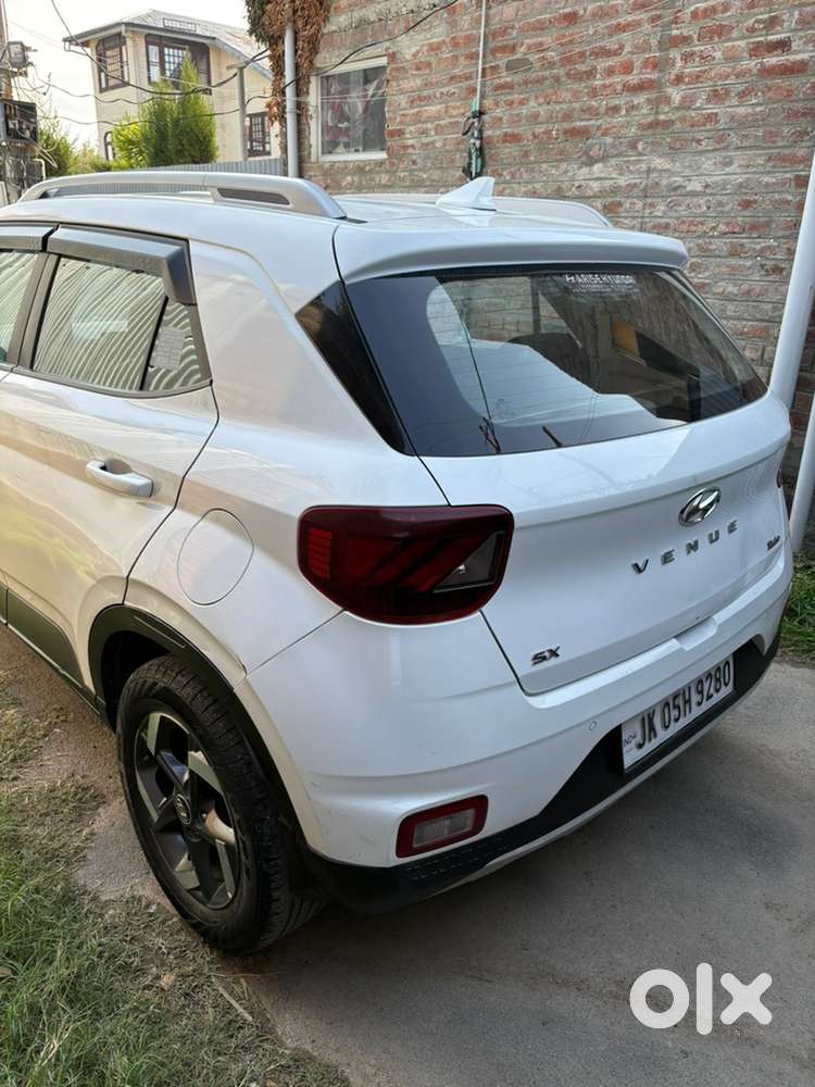 Hyundai Venue Petrol 2019