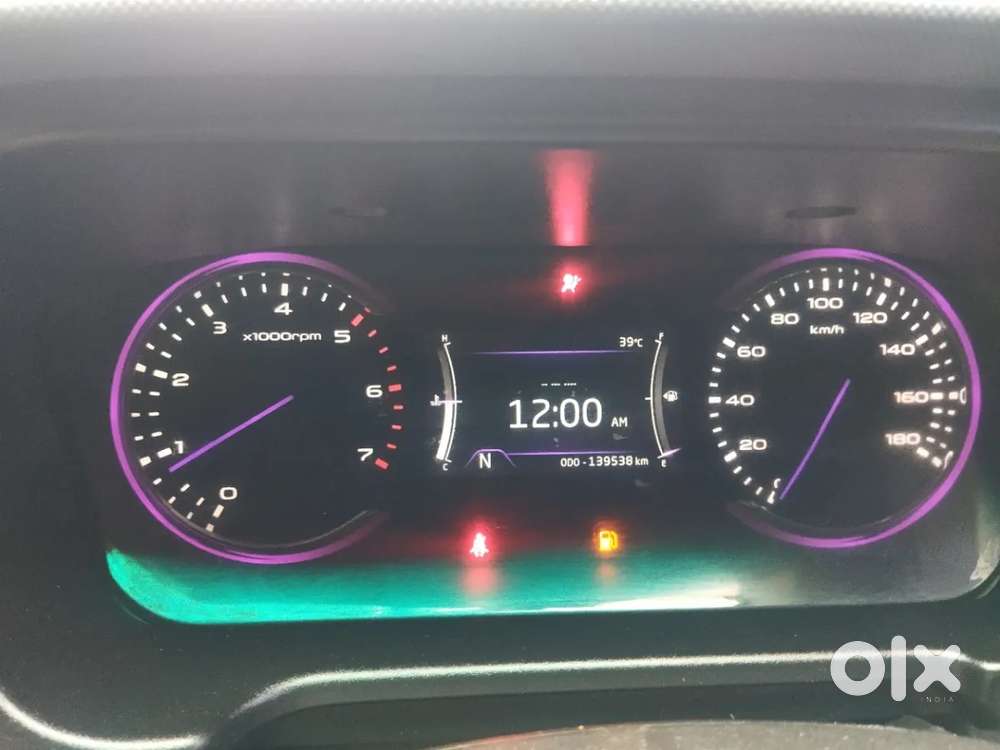 Mahindra Marazzo M6 8str, 2019, Diesel
