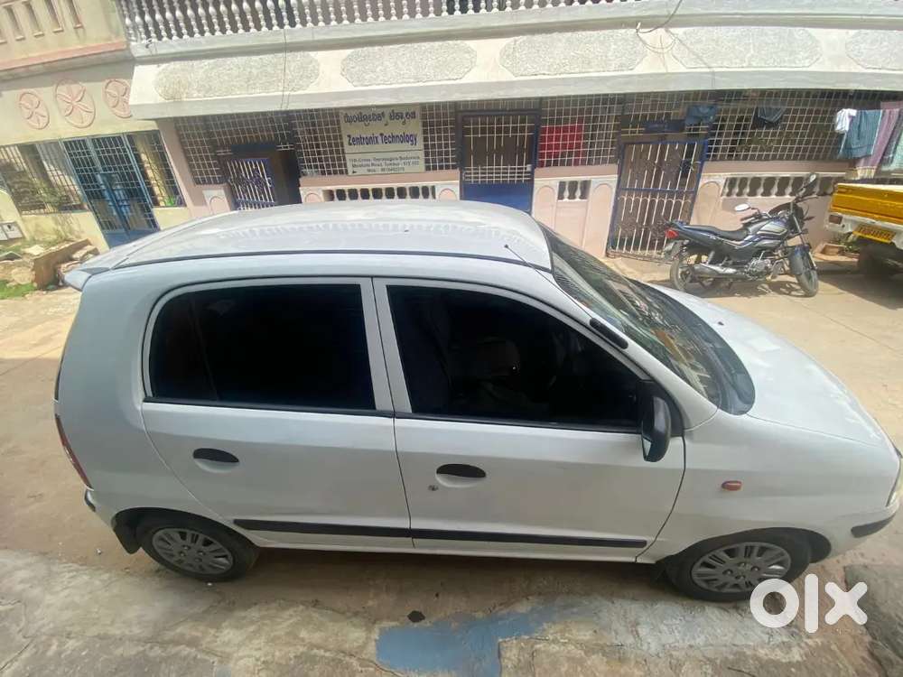 2011 Hyundai Santro Drive