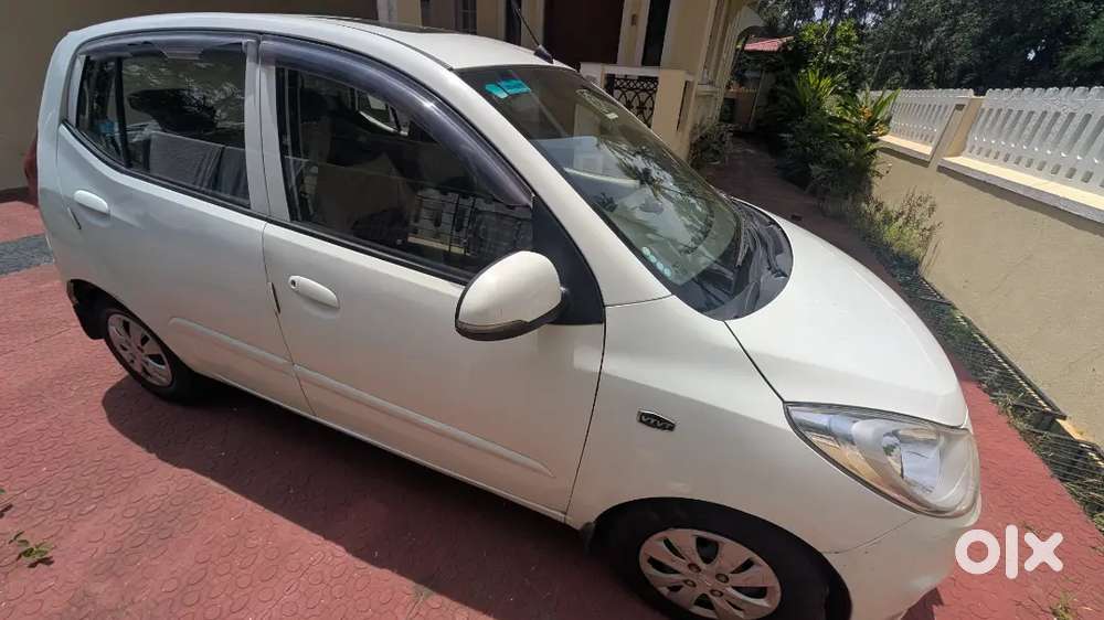 Hyundai I10 Sportz 2012