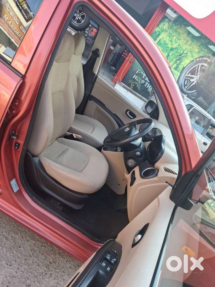 Hyundai I10 Sportz At, 2010, Petrol