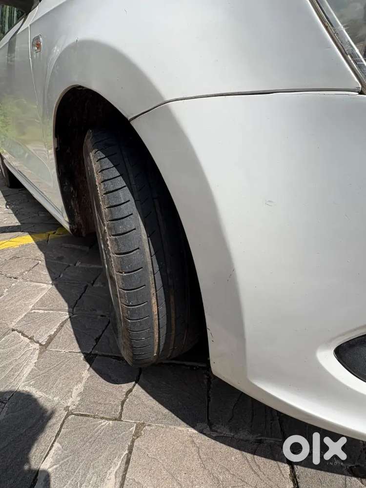 Volkswagen Vento Petrol 2013