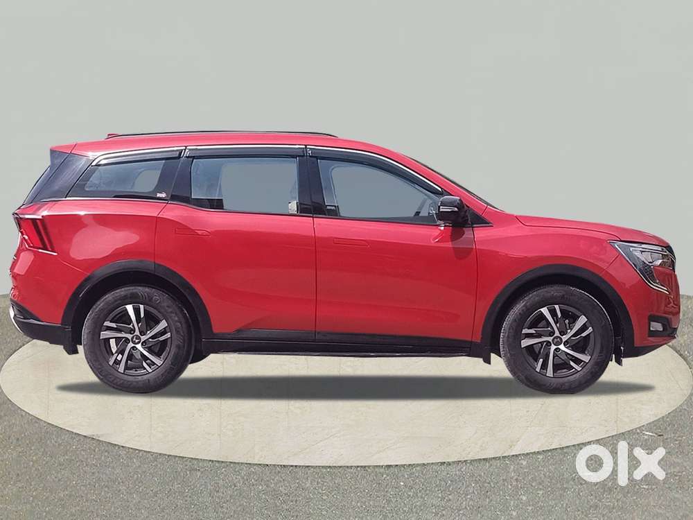 Mahindra Xuv700 2.0 Ax 5 Petrol Mt 7 Str, 2022, Petrol