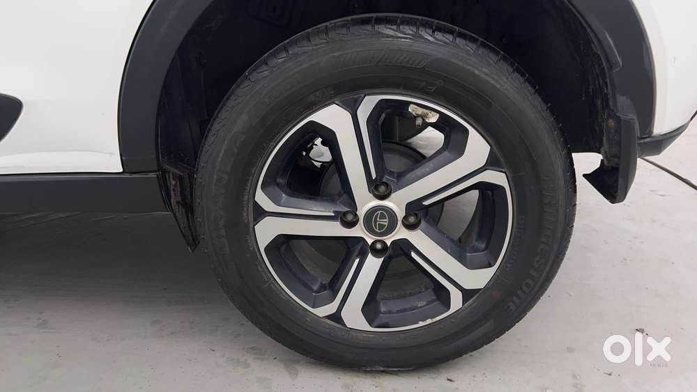 Tata Nexon 1.5 Revotorq Xz Plus Hs Dual Tone, 2022, Diesel
