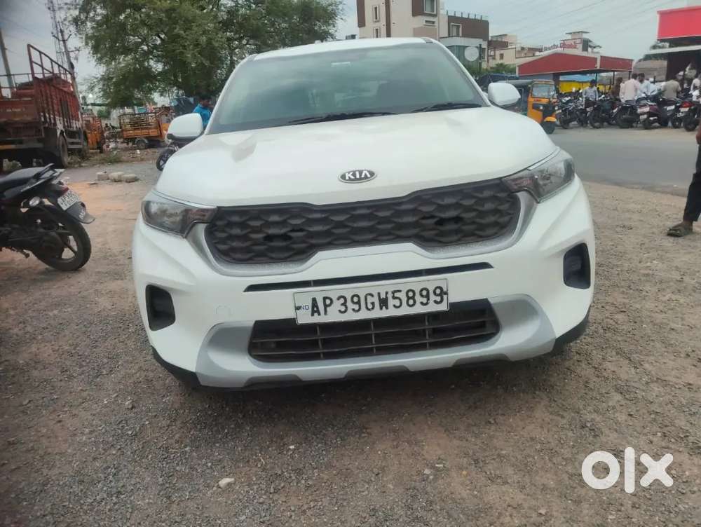  Kia Sonet 2020 &ndash; Diesel Manual | White

✨ Well Maintained
⚙️ Diesel