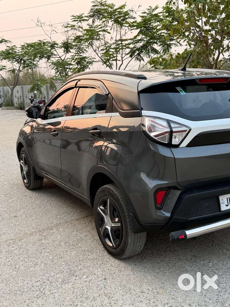 Tata Nexon 1.2 Revotron Xm (s), 2022, Diesel