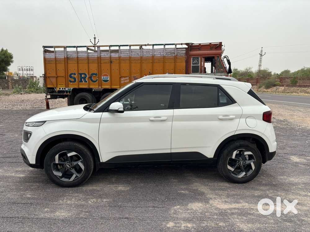 Hyundai Venue Petrol 2019