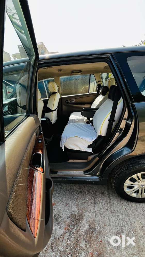 Toyota Innova 2015 Diesel Well Maintained