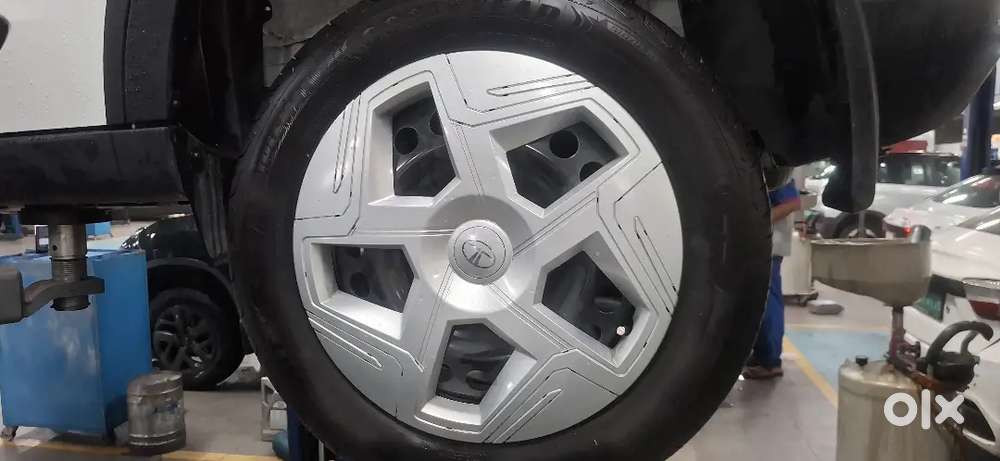 Tata Nexon Smart Plus S Sunroof 2025