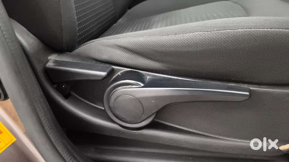Tata Tiago 1.2 Revotron Xza, 2017, Petrol
