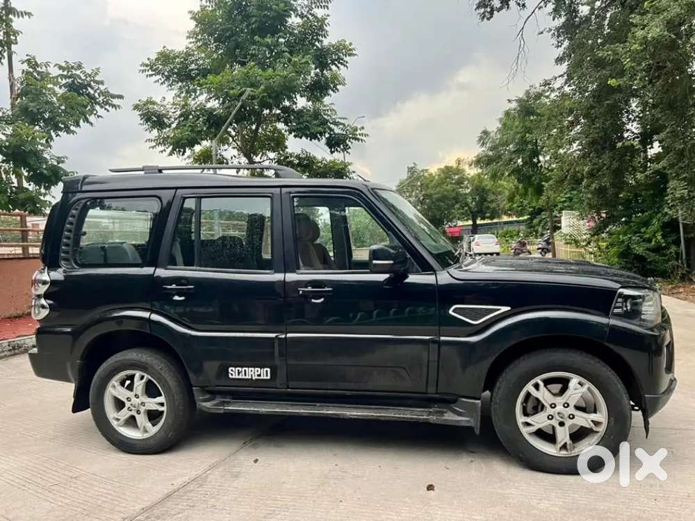 Mahindra Scorpio Diesel 2015 Variant S10