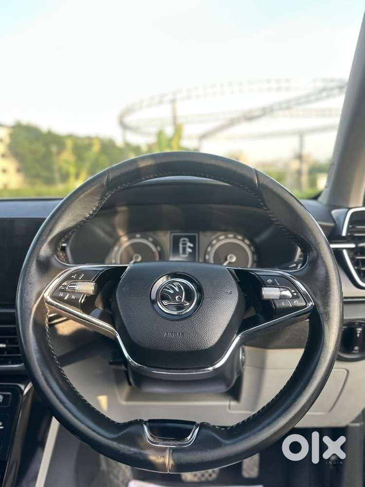 Skoda Karoq 1.5 Style At, 2022, Petrol