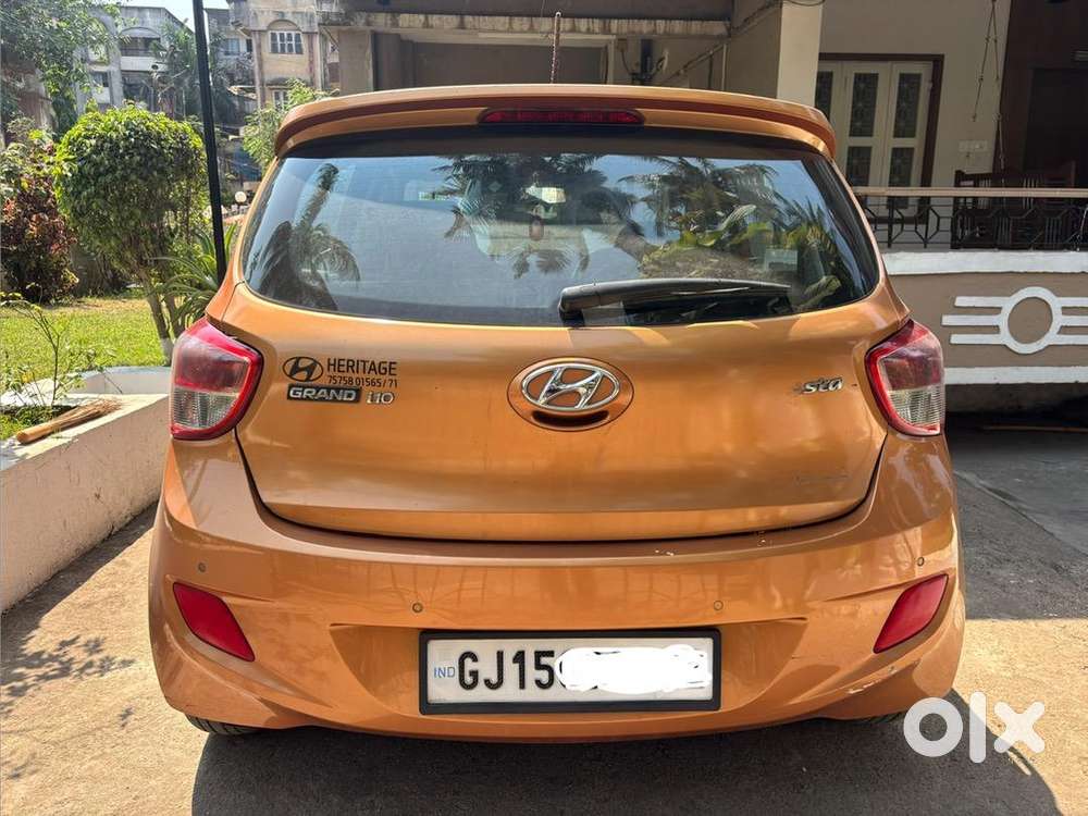 Hyundai Grand I10 2014 Automatic (cng + Petrol) 88178 Km Driven