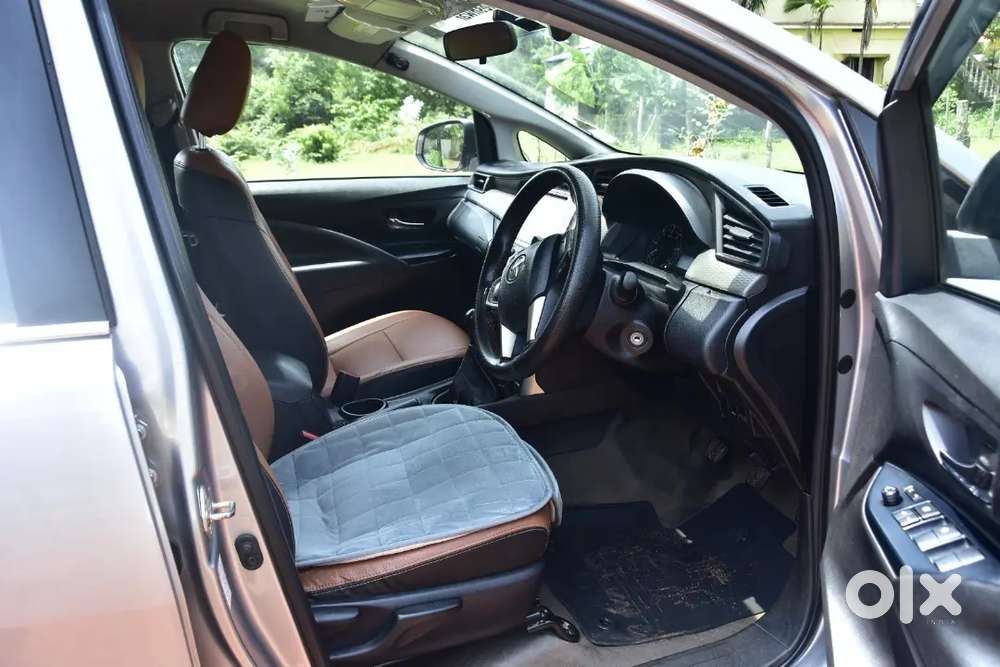 Toyota Innova Crysta 2019