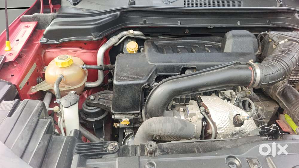 Mahindra Xuv300 W8 (o) 1.5 Diesel Amt, 2022, Diesel