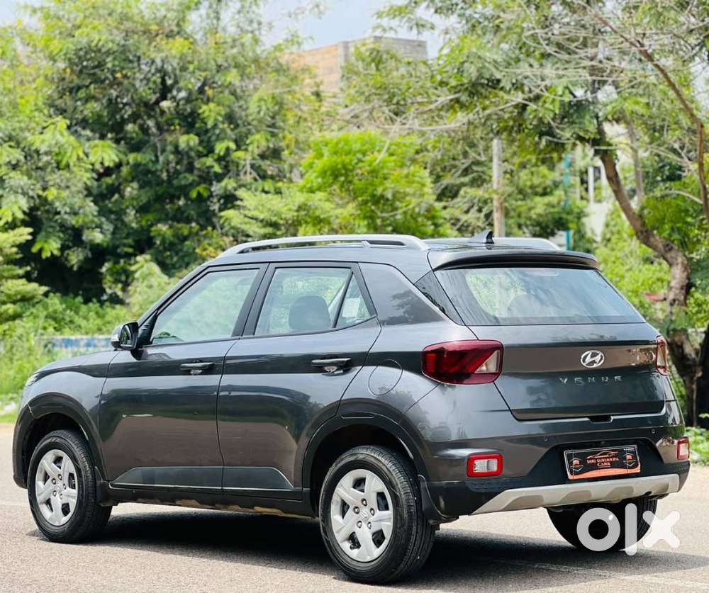 Hyundai Venue 1.2 S Plus, 2021, Petrol