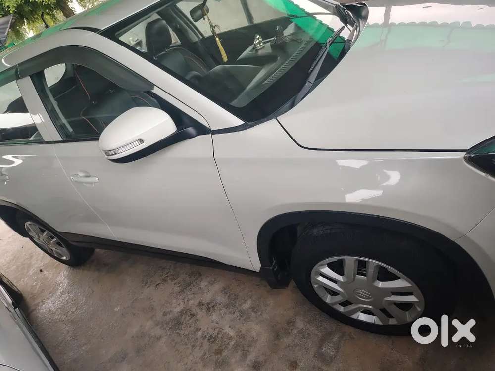 Brezza Lxi Optional 2022 Model 1st Owner 40000km Company Record 2air