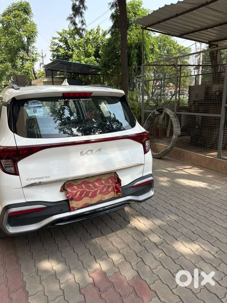 Kia Carens 2023 Petrol Manual Impeccable Condition