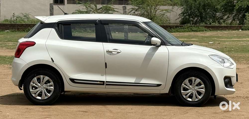 Maruti Suzuki Swift Vxi Ags, 2022, Petrol