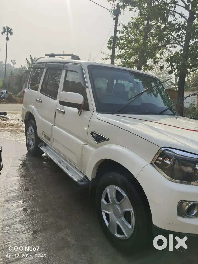 Mahindra Scorpio S5 2018