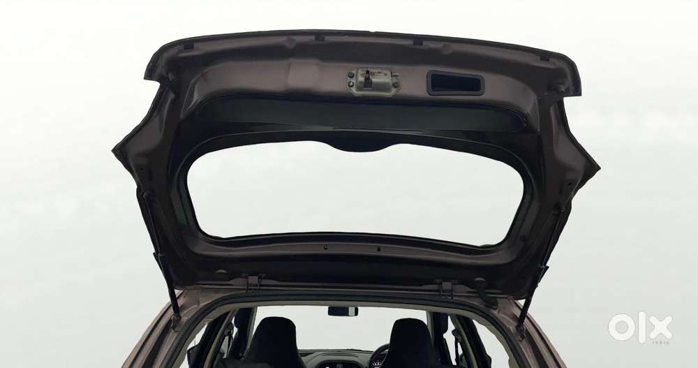 Tata Tiago 1.2 Revotron Xm, 2017, Petrol