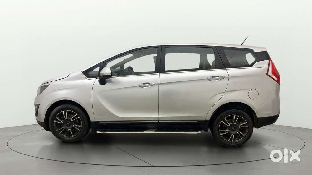 Mahindra Marazzo M8, 2018, Diesel