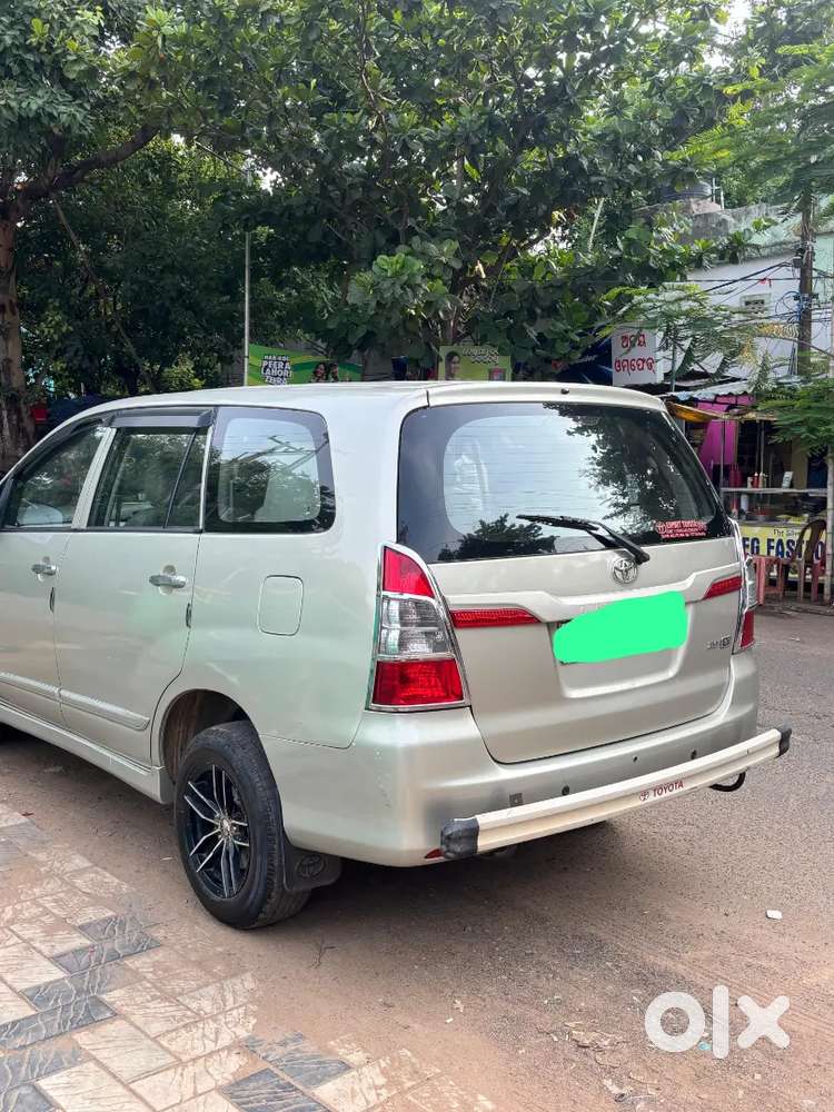 Toyota Innova 2014 Diesel Well Maintained