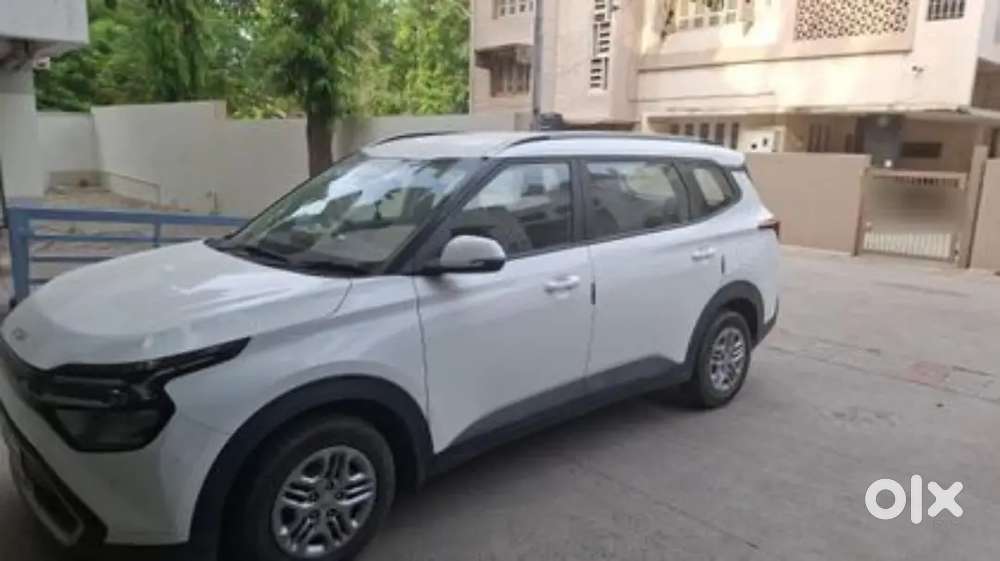 Kia Carens Prestige Petrol Manual 2022 First Owner