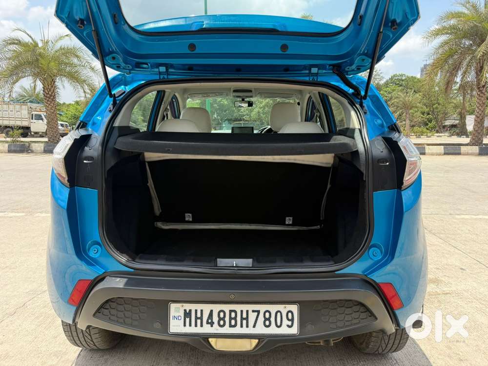 Tata Nexon 1.2 Revotron Xma Amt (s), 2019, Petrol