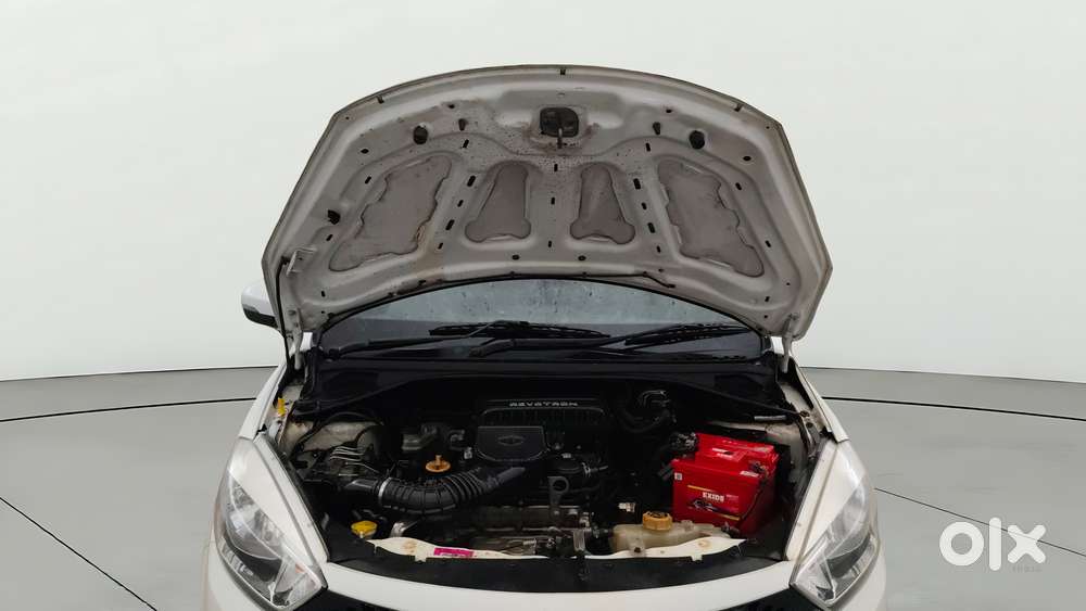 Tata Tiago 1.2 Revotron Xza, 2017, Petrol